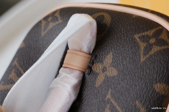 WIS TOILETRY LOUIS VUITTON BAG 0828